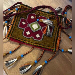 # 153 Vintage Tapestry Shoulder Bag